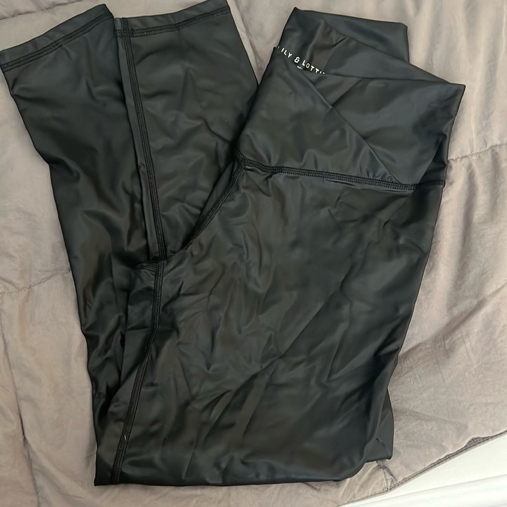 Lily & Lottie Bentley Metallic Crossover leggings NEW